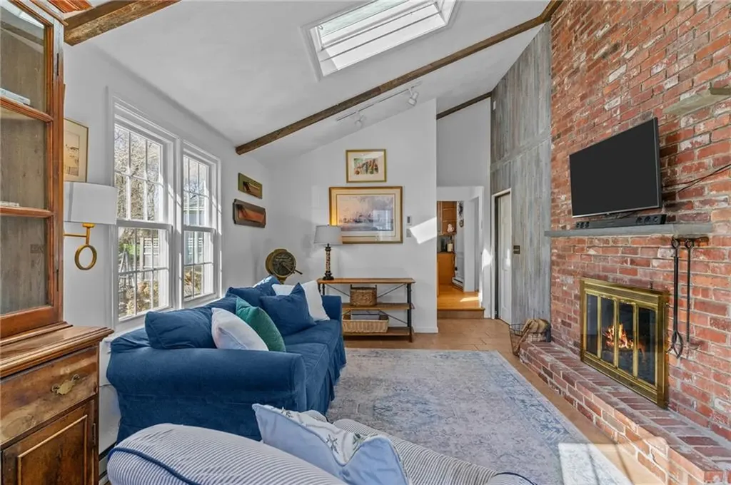146 Woodland Drive Portsmouth RI 02871