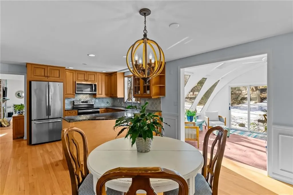 146 Woodland Drive Portsmouth RI 02871