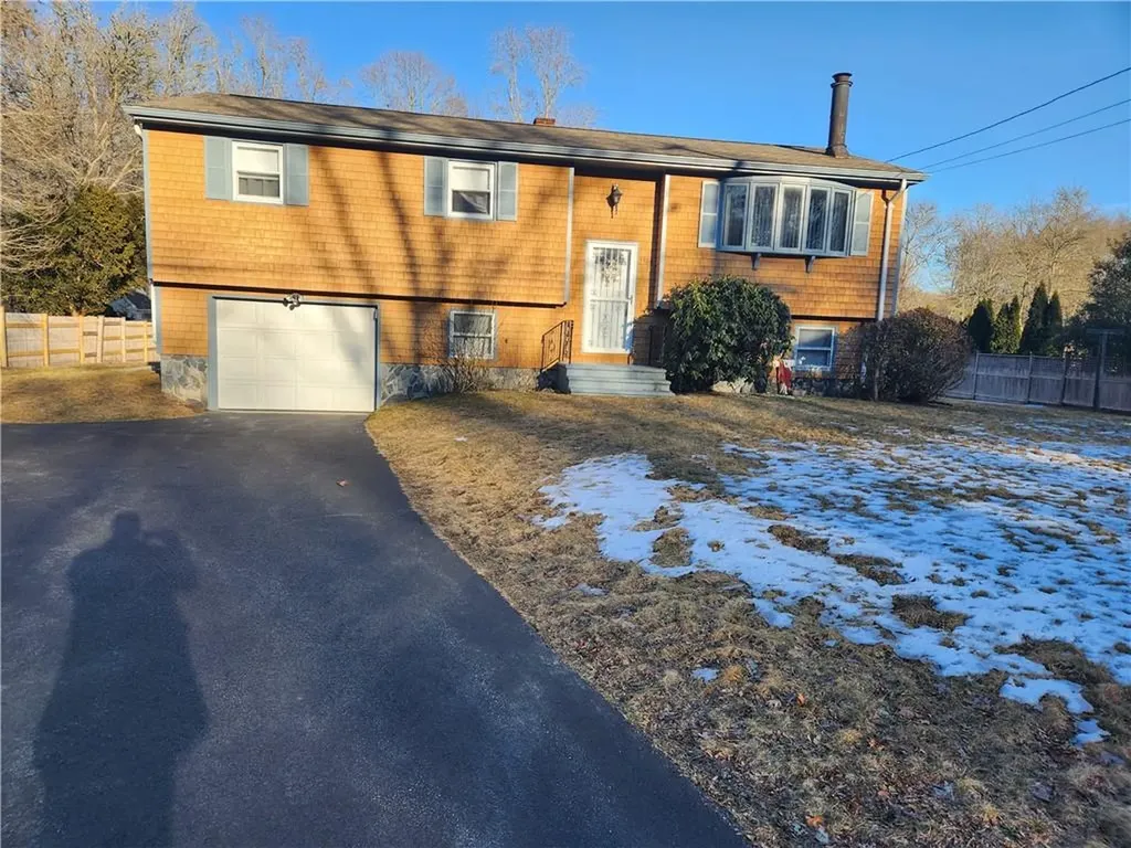 1920 Crandall Road Tiverton RI 02878