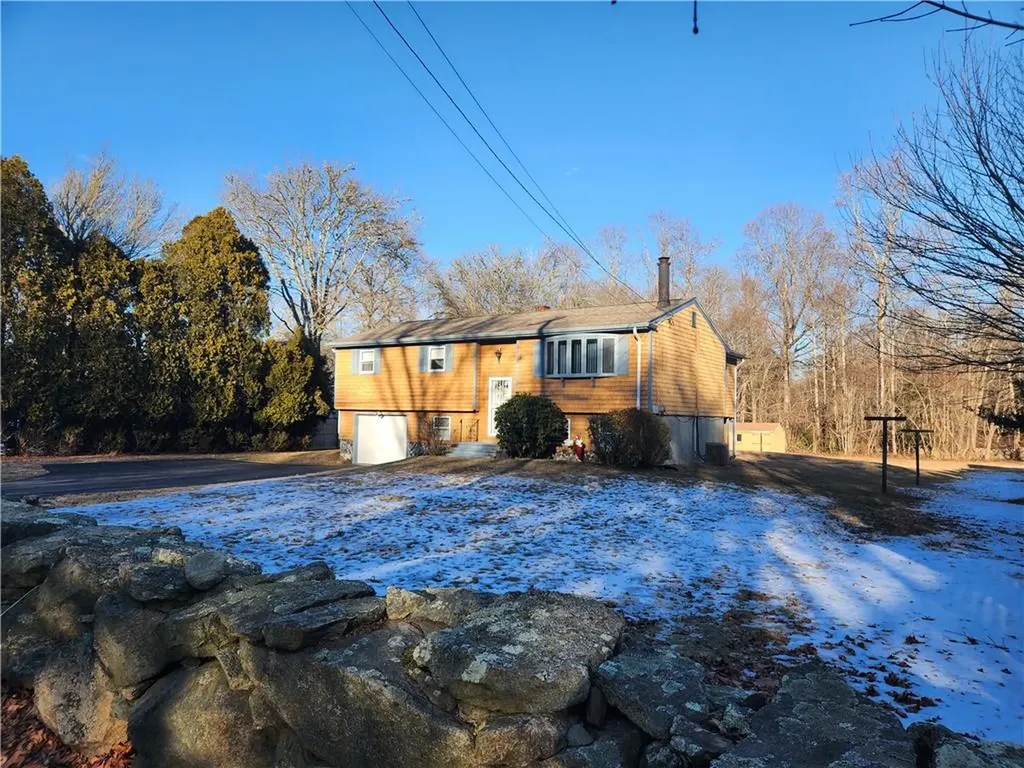 1920 Crandall Road Tiverton RI 02878