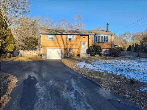 1920 Crandall Road Tiverton RI 02878