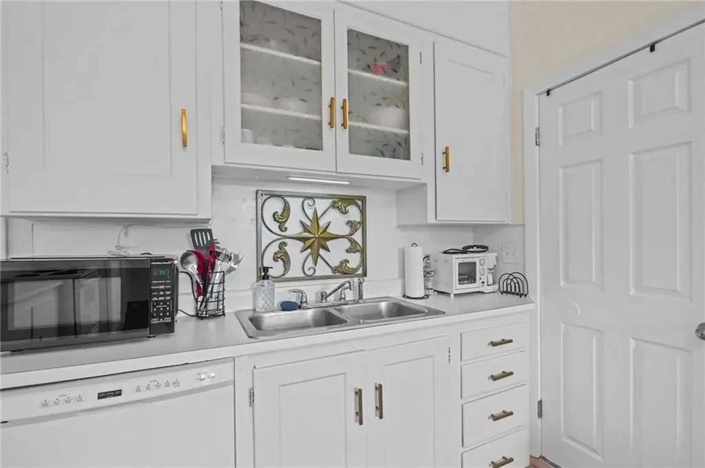 1305 Plainfield Street Johnston RI 02919