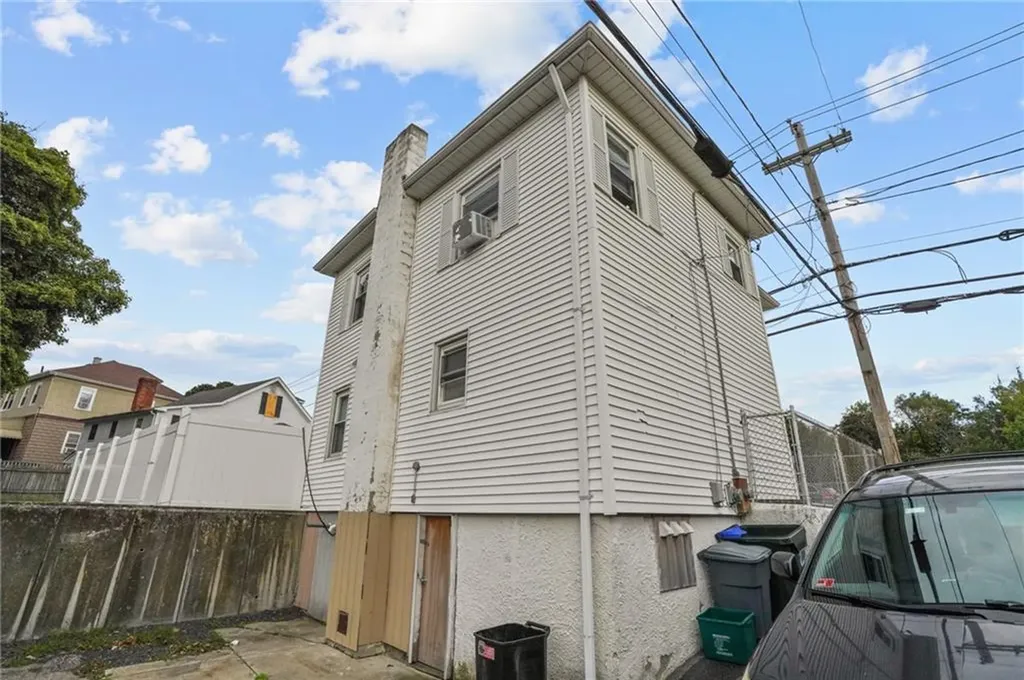 1305 Plainfield Street Johnston RI 02919