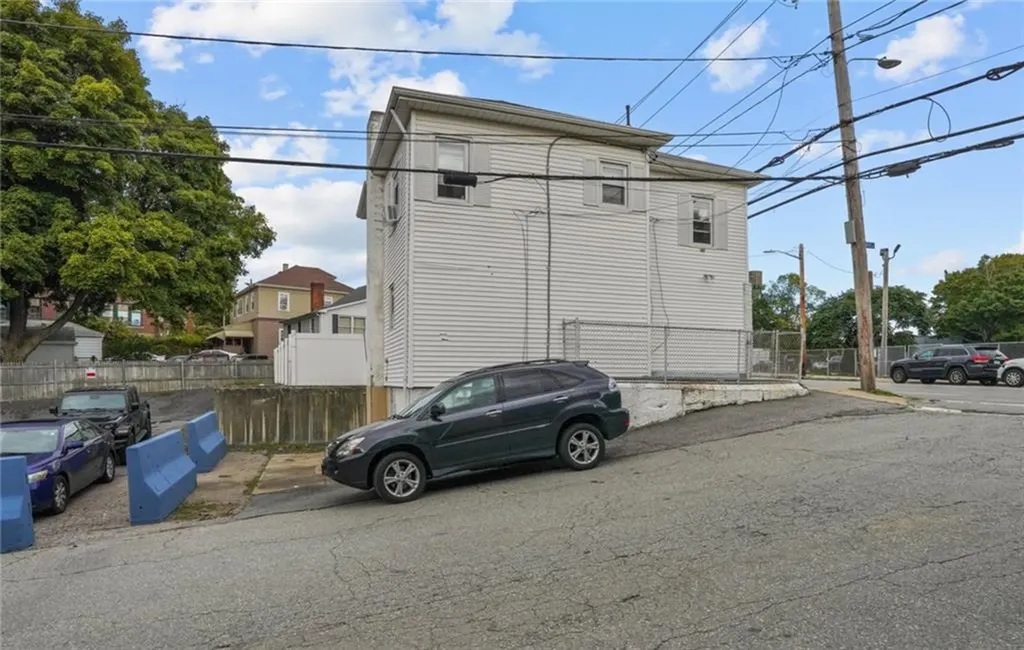 1305 Plainfield Street Johnston RI 02919
