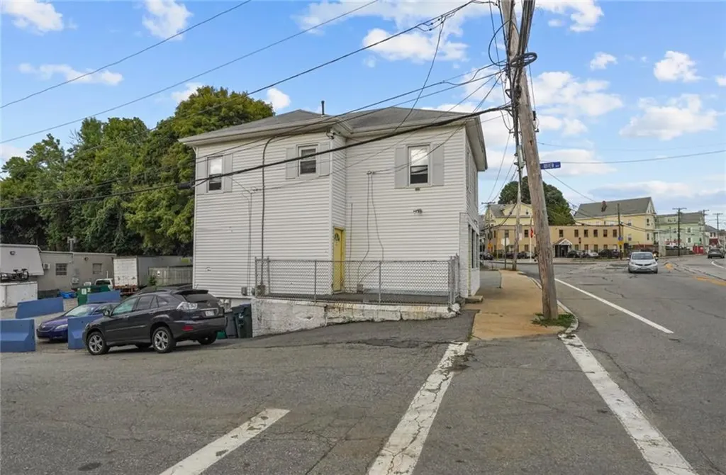 1305 Plainfield Street Johnston RI 02919