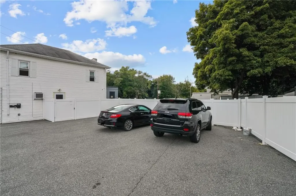 1305 Plainfield Street Johnston RI 02919