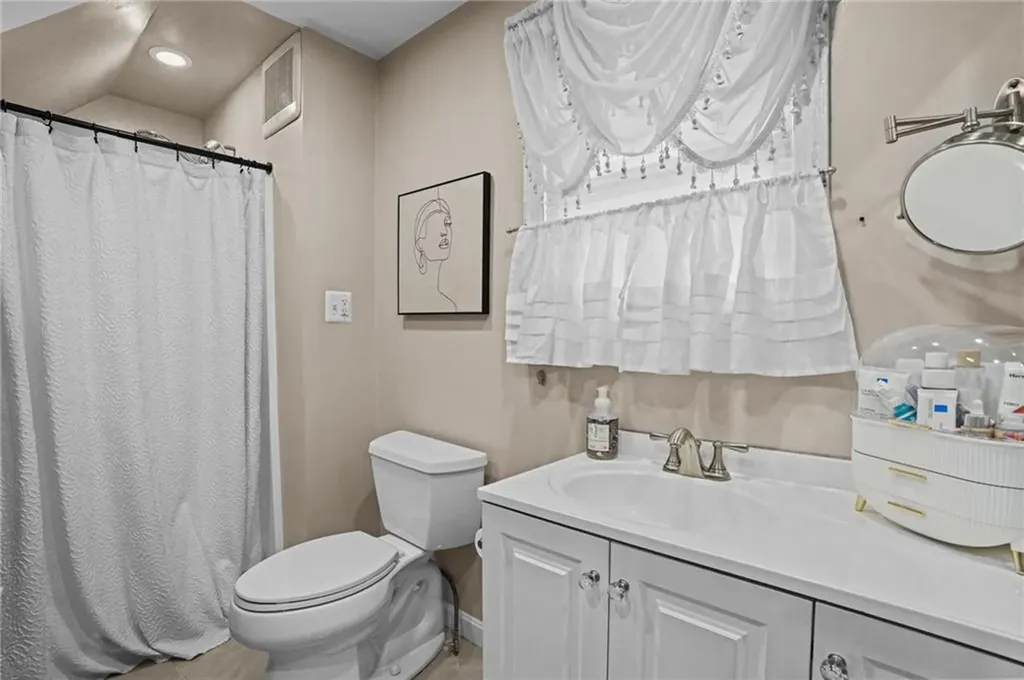 1305 Plainfield Street Johnston RI 02919