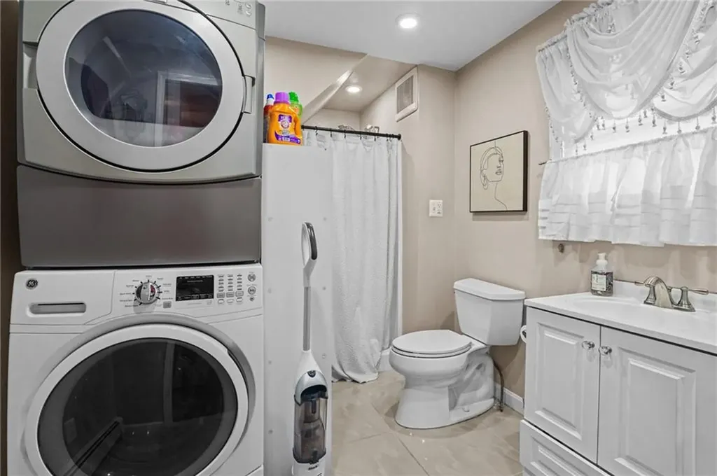 1305 Plainfield Street Johnston RI 02919