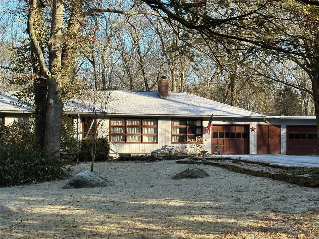 57 Stonehenge Road South Kingstown RI 02881