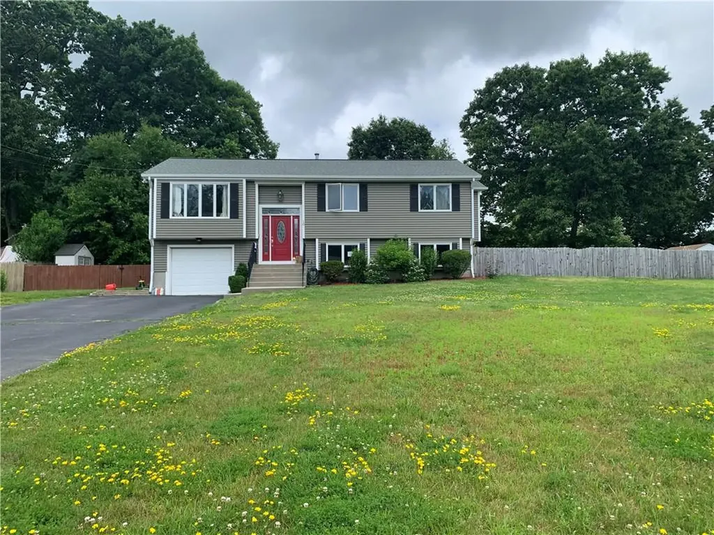 10 Young Lane Johnston RI 02919