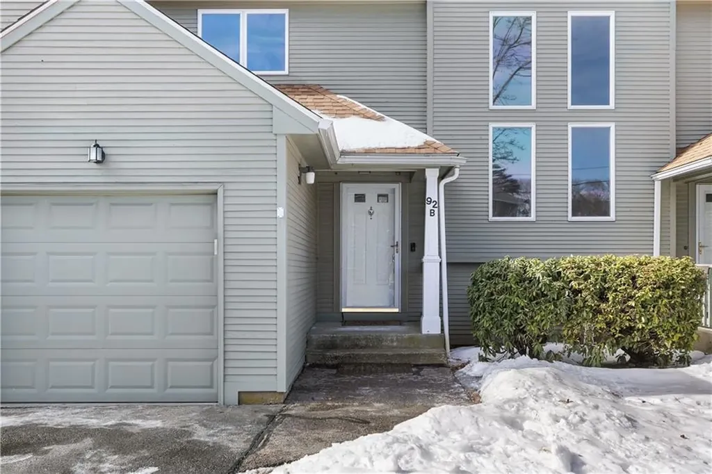 92 Nipmuc Trail North Providence RI 02904