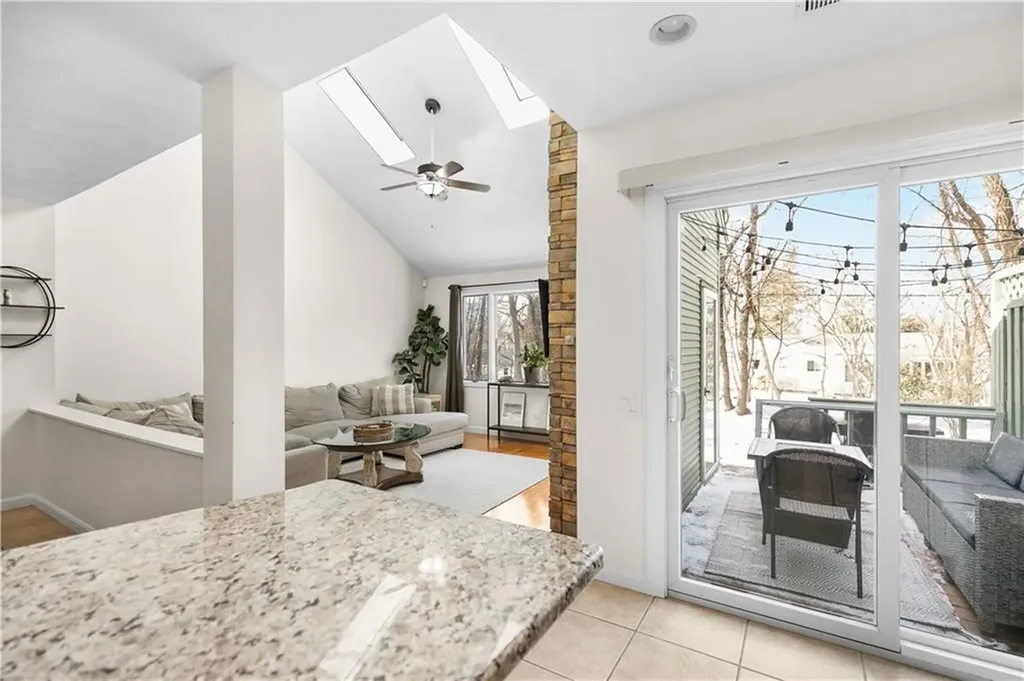 92 Nipmuc Trail North Providence RI 02904