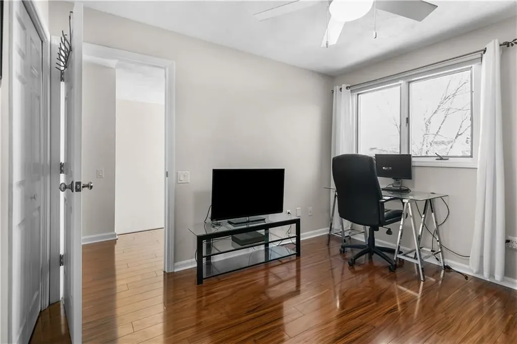 92 Nipmuc Trail North Providence RI 02904