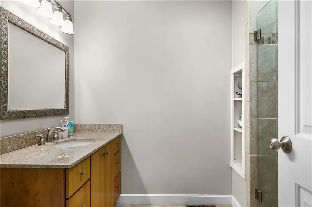 92 Nipmuc Trail North Providence RI 02904