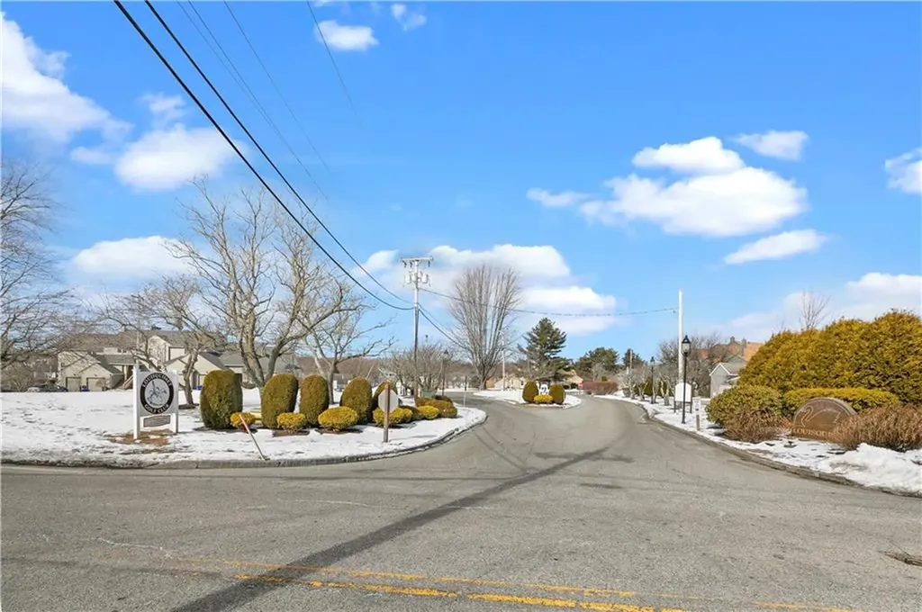 92 Nipmuc Trail North Providence RI 02904