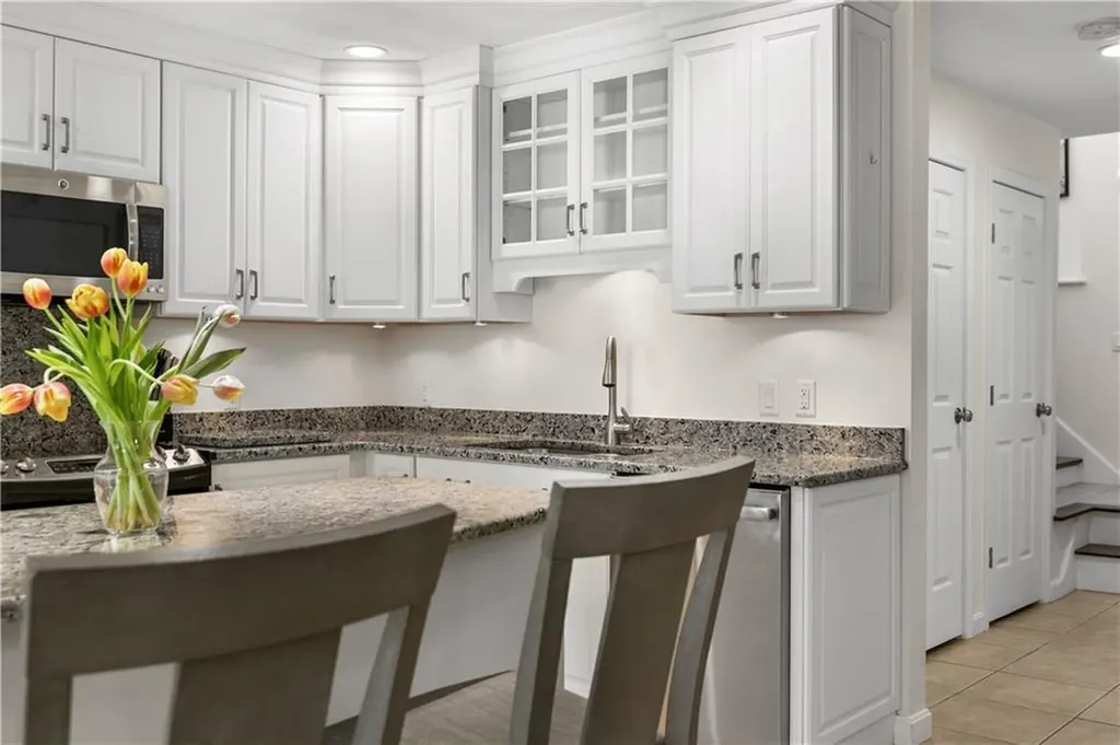 92 Nipmuc Trail North Providence RI 02904