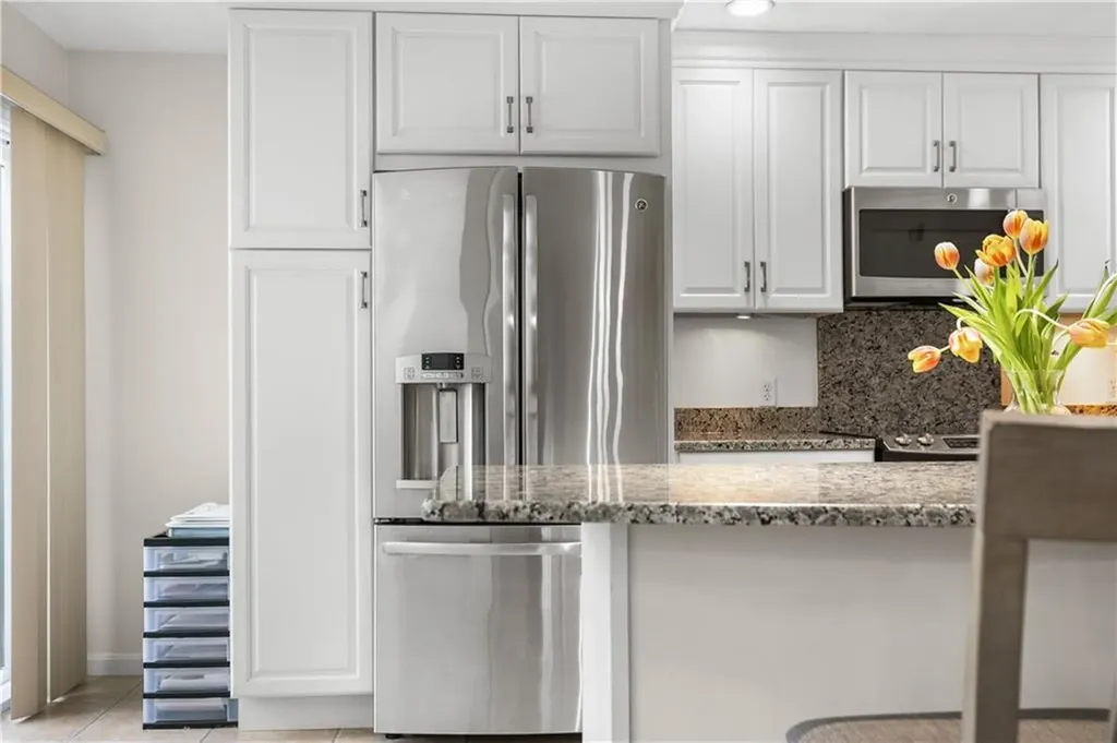 92 Nipmuc Trail North Providence RI 02904