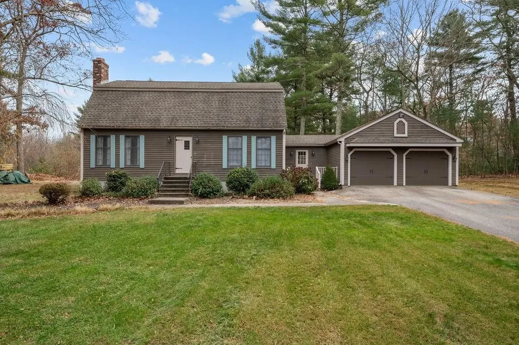 880 Jackson Schoolhouse Road Burrillville RI 02859