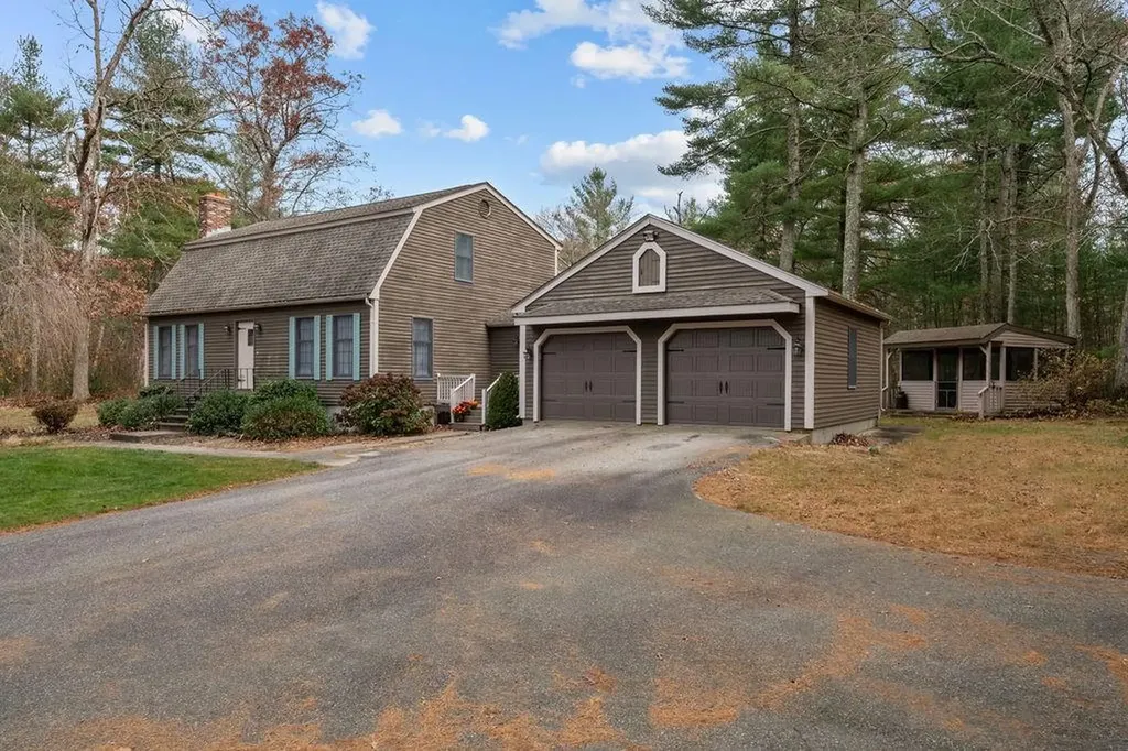 880 Jackson Schoolhouse Road Burrillville RI 02859