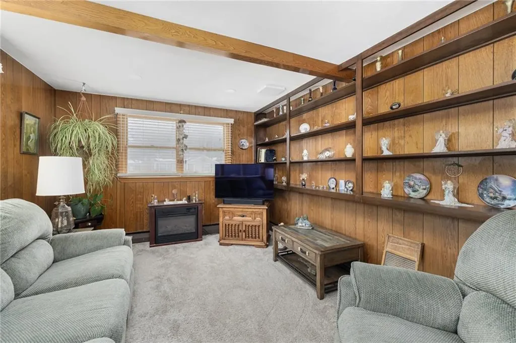 66 Ontario Avenue Warwick RI 02886