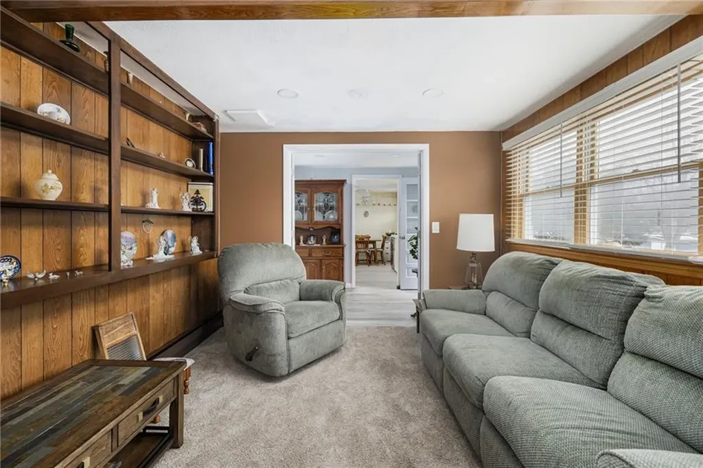 66 Ontario Avenue Warwick RI 02886