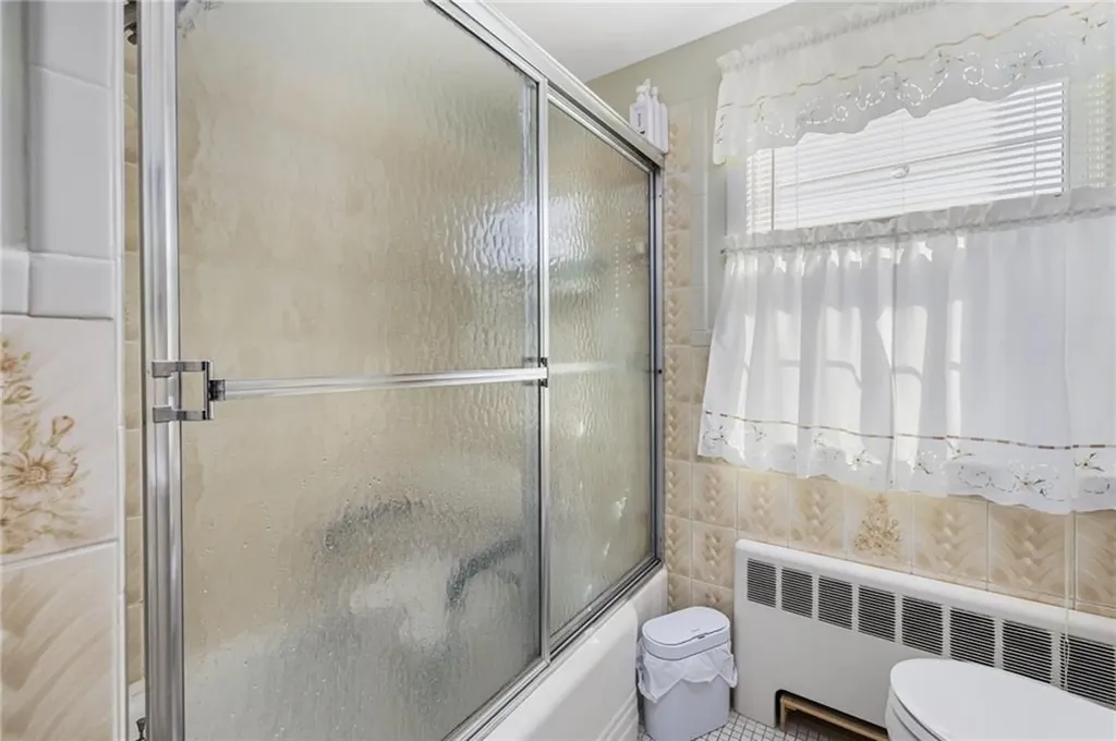 66 Ontario Avenue Warwick RI 02886