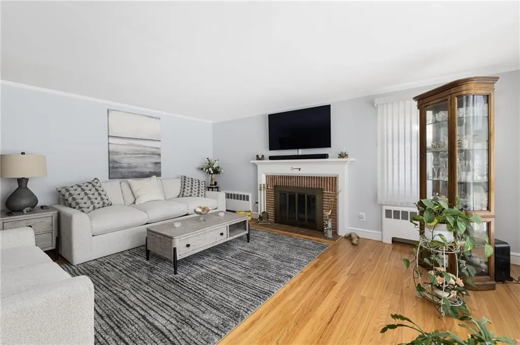 66 Ontario Avenue Warwick RI 02886