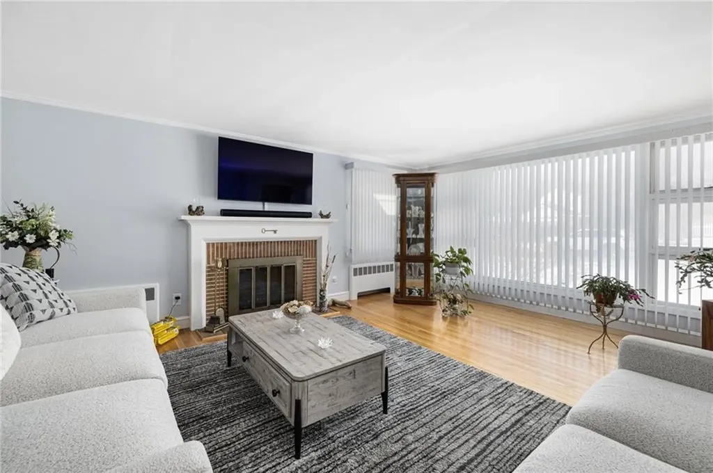 66 Ontario Avenue Warwick RI 02886