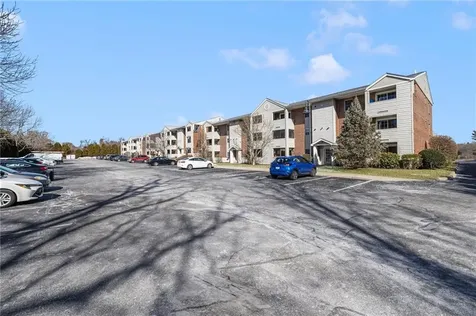 669 Metacom Avenue Bristol RI 02809