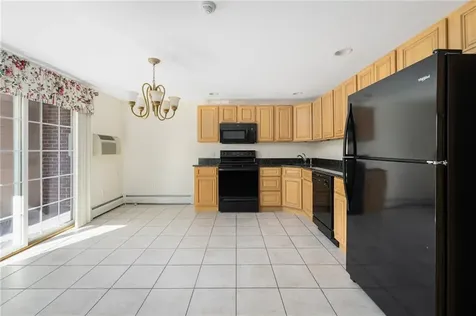 669 Metacom Avenue Bristol RI 02809