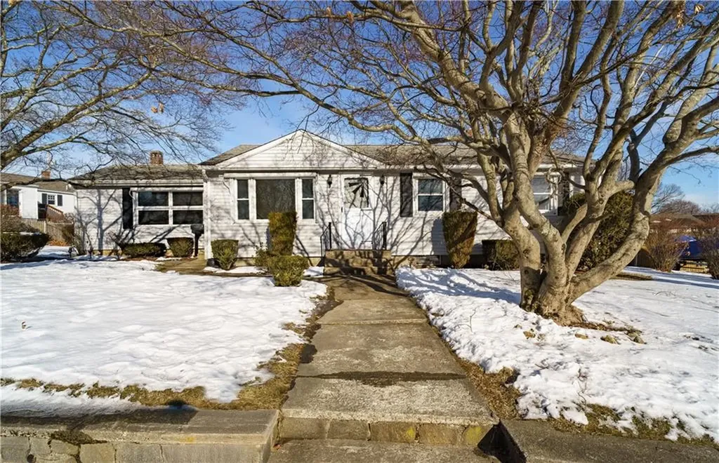 6 Sheffield Avenue Coventry RI 02816