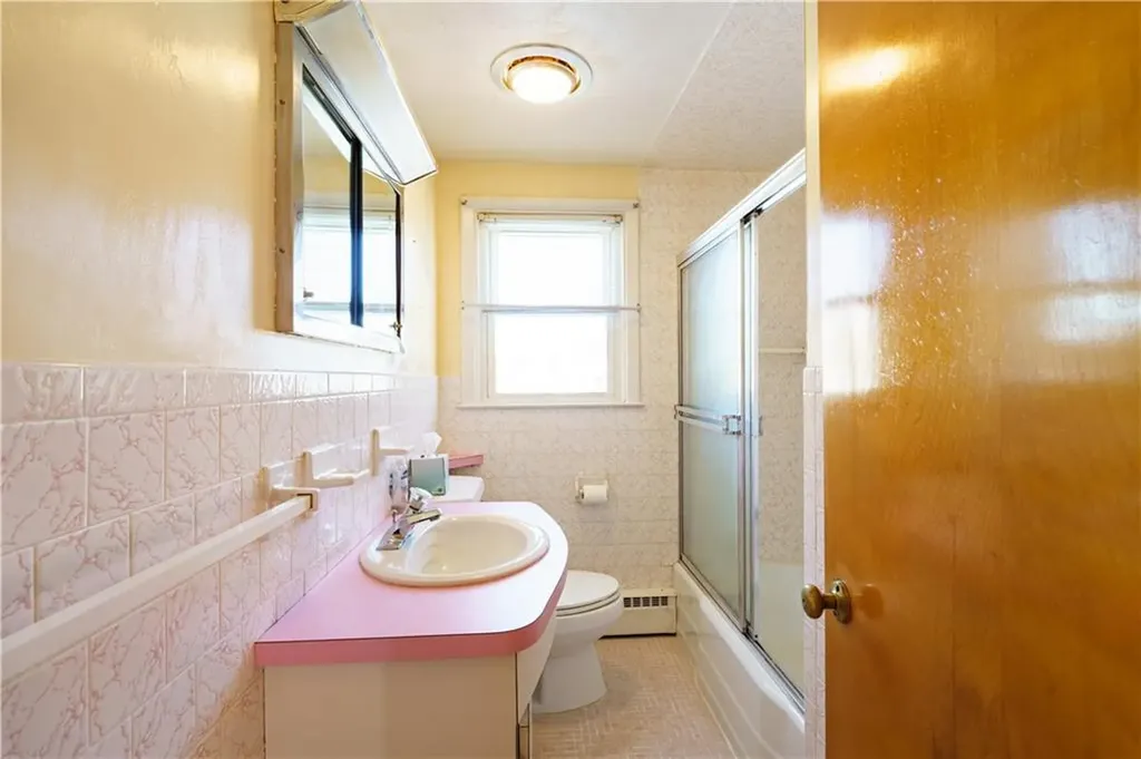 6 Sheffield Avenue Coventry RI 02816