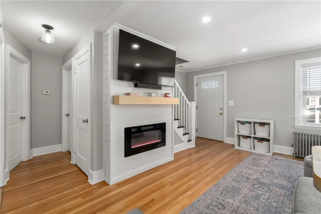 215 London Avenue Pawtucket RI 02861