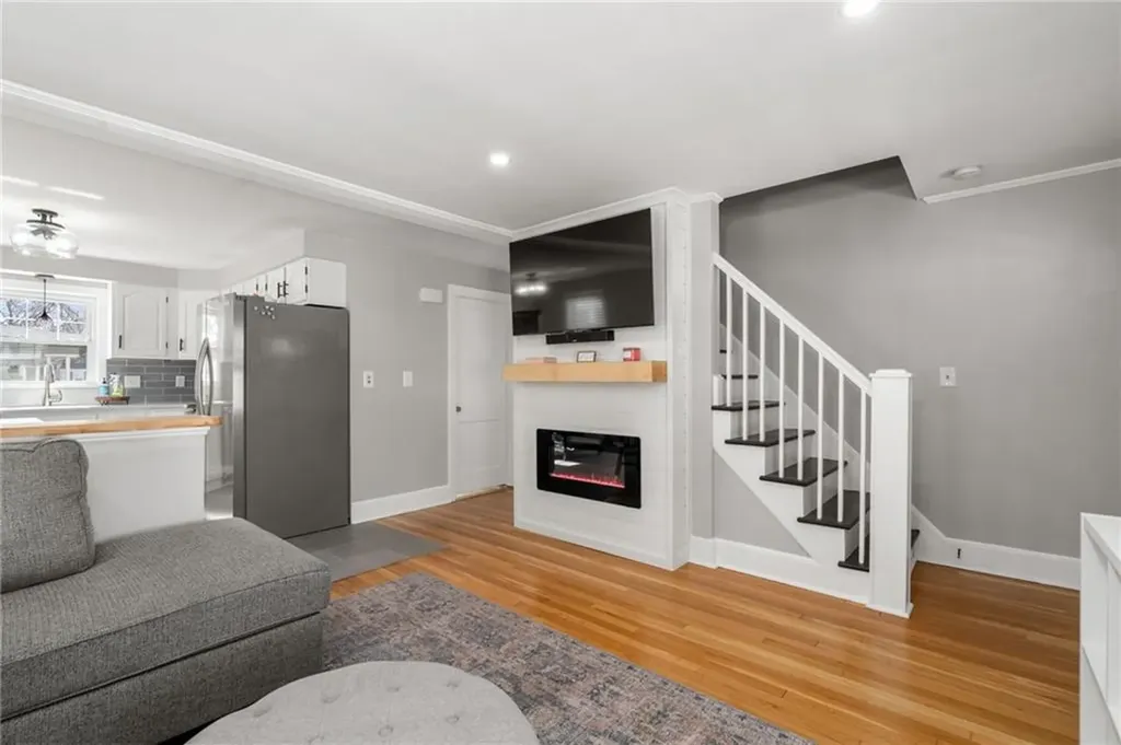 215 London Avenue Pawtucket RI 02861