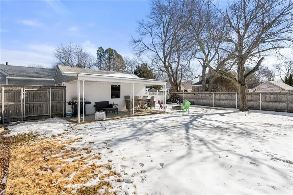 215 London Avenue Pawtucket RI 02861