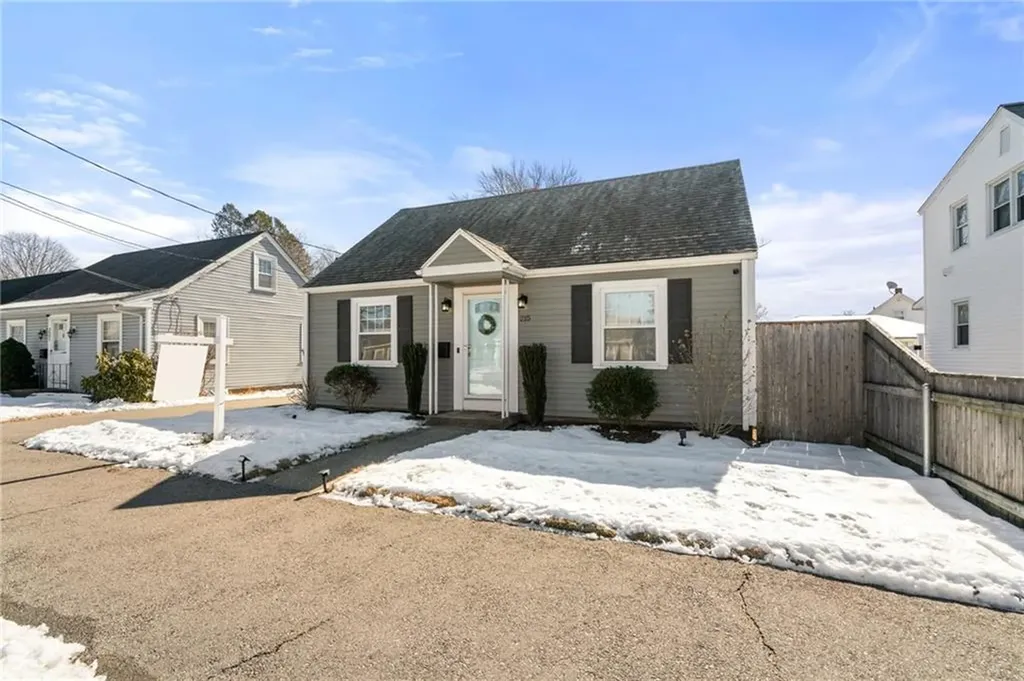 215 London Avenue Pawtucket RI 02861