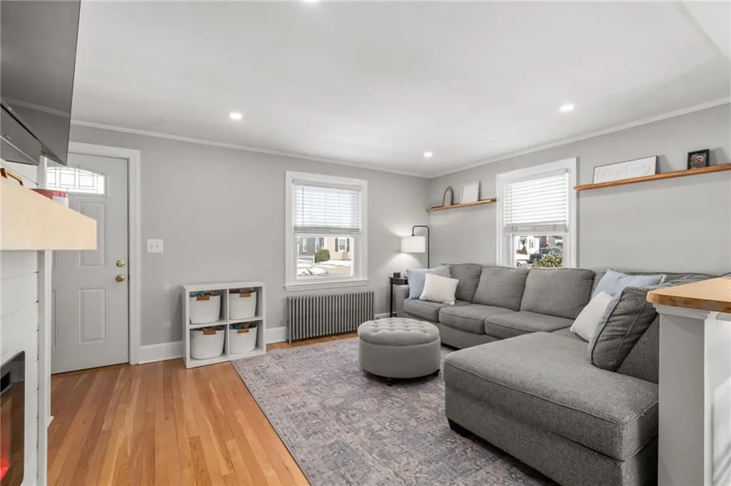 215 London Avenue Pawtucket RI 02861