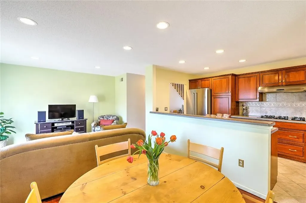 832 Bullocks Point Avenue East Providence RI 02915