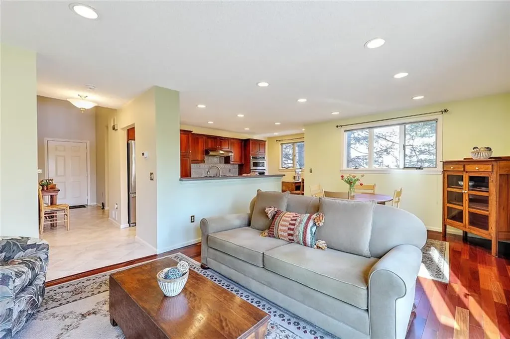 832 Bullocks Point Avenue East Providence RI 02915