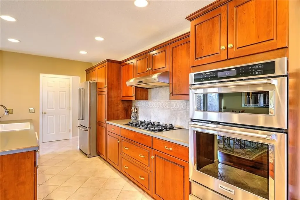 832 Bullocks Point Avenue East Providence RI 02915