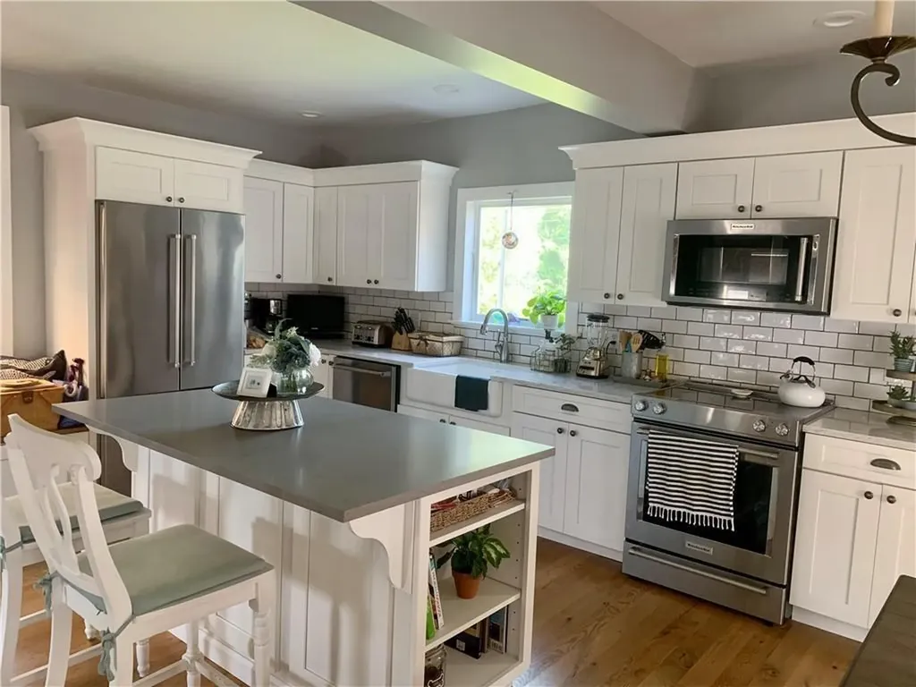 6 Carey Street Newport RI 02840