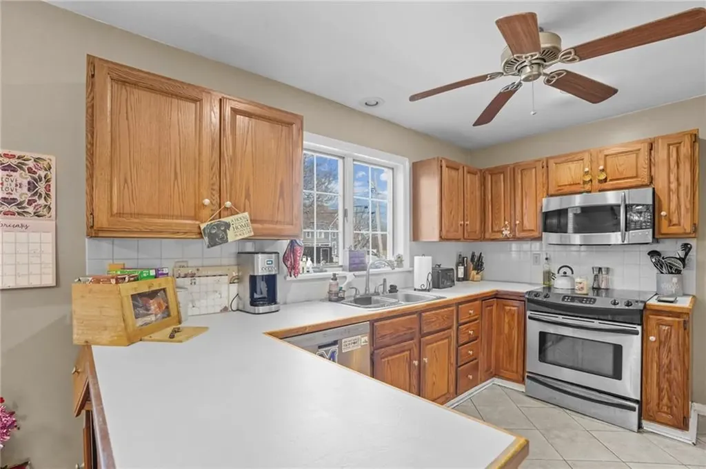 317 Berkeley Avenue Middletown RI 02842