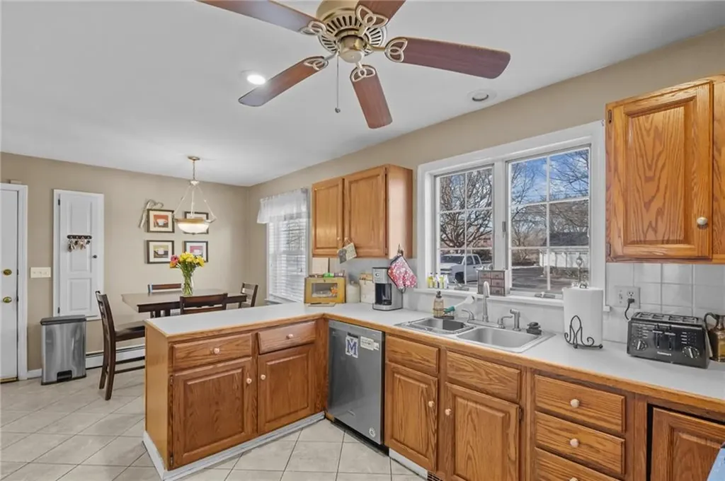 317 Berkeley Avenue Middletown RI 02842