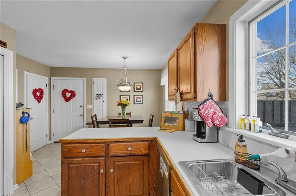 317 Berkeley Avenue Middletown RI 02842