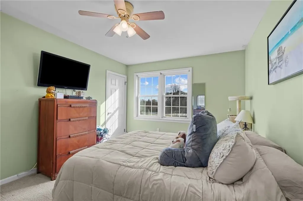 317 Berkeley Avenue Middletown RI 02842