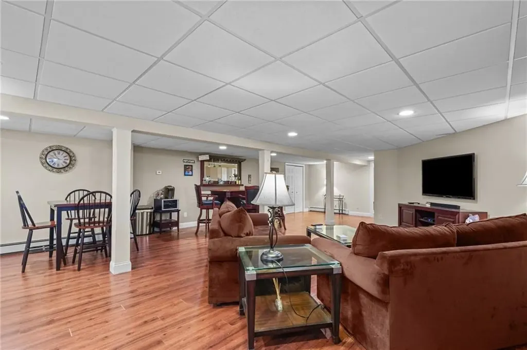 317 Berkeley Avenue Middletown RI 02842