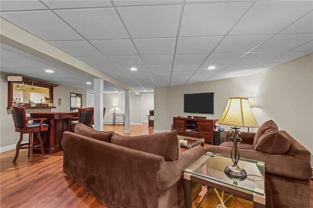 317 Berkeley Avenue Middletown RI 02842