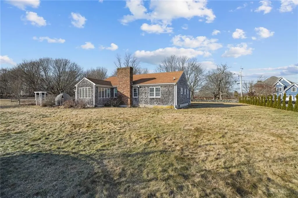 317 Berkeley Avenue Middletown RI 02842