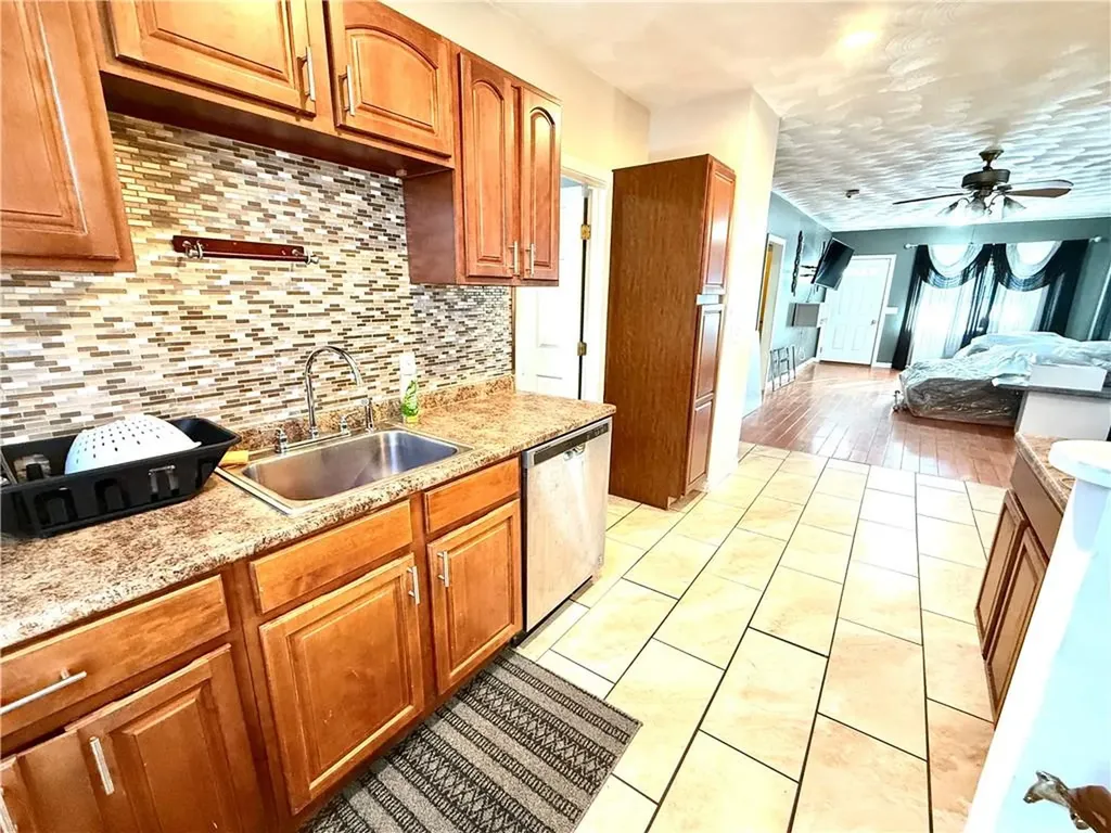 18 Dewey Avenue East Providence RI 02914