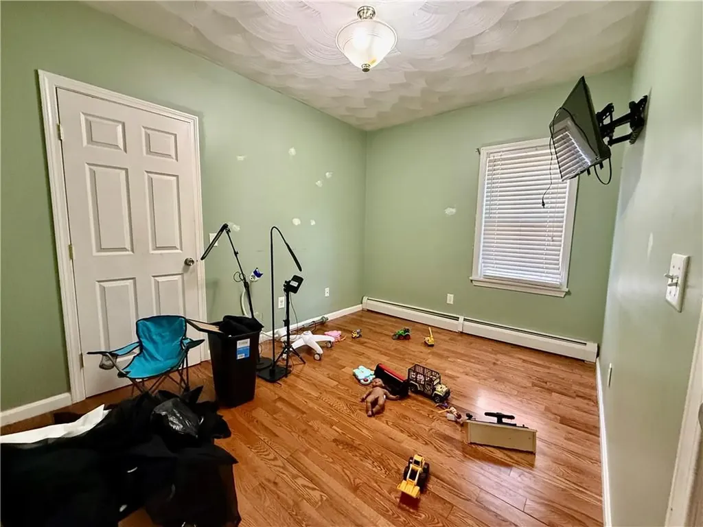 18 Dewey Avenue East Providence RI 02914